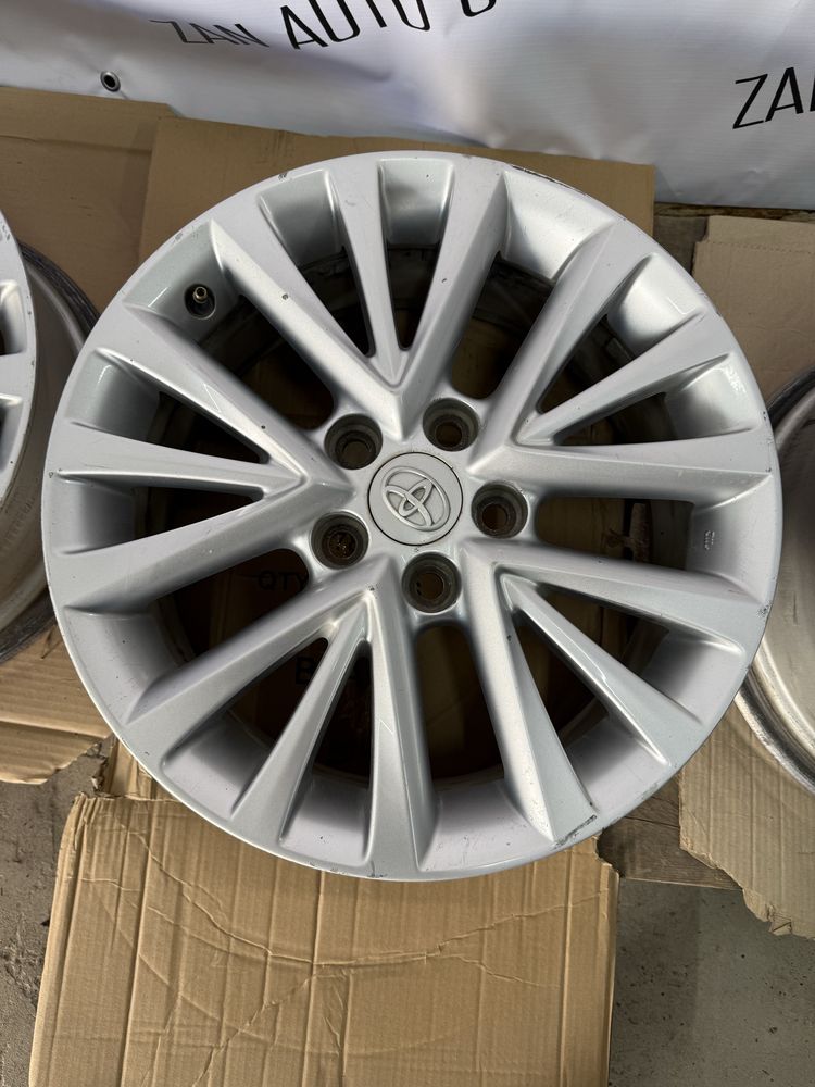Диски R17 камри 55 Оригинал в хорошем состоянии. Toyota Camry 50/55