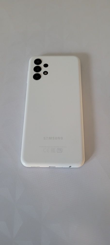 Samsung A 13, в идеале.