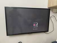 Телевизор smart с кронштейном  LG