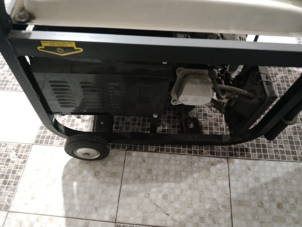 Генератор EF6600E