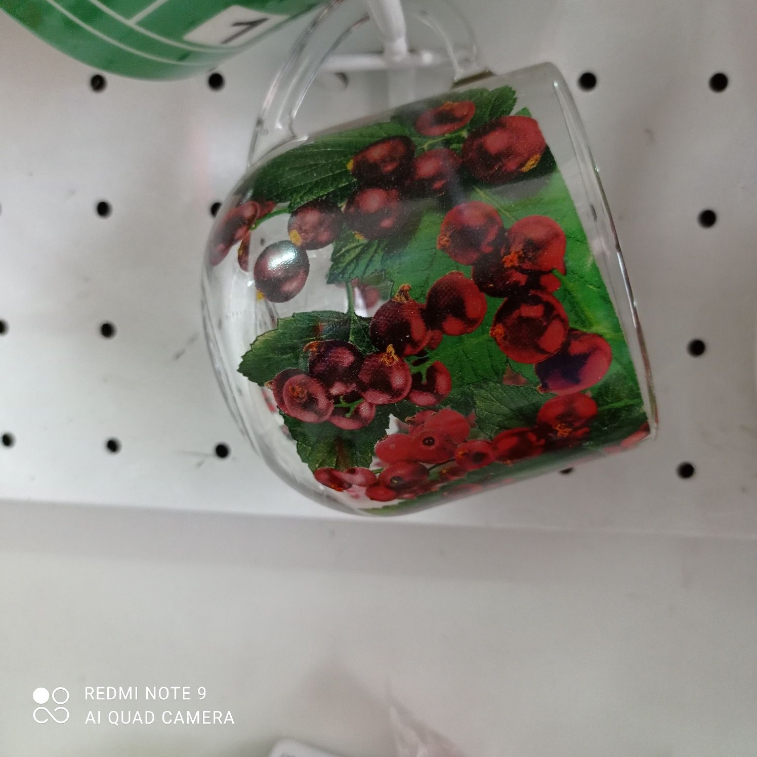 Продам кружки стеклянные и фарфоровые