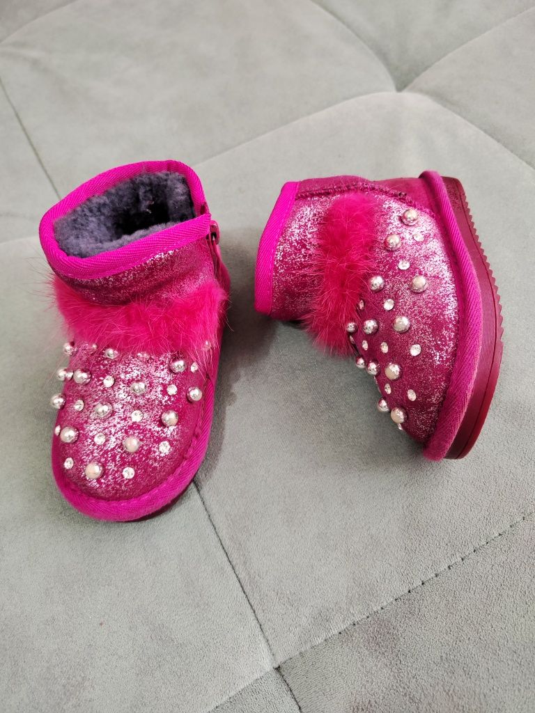 Продам детские зимние сапожки