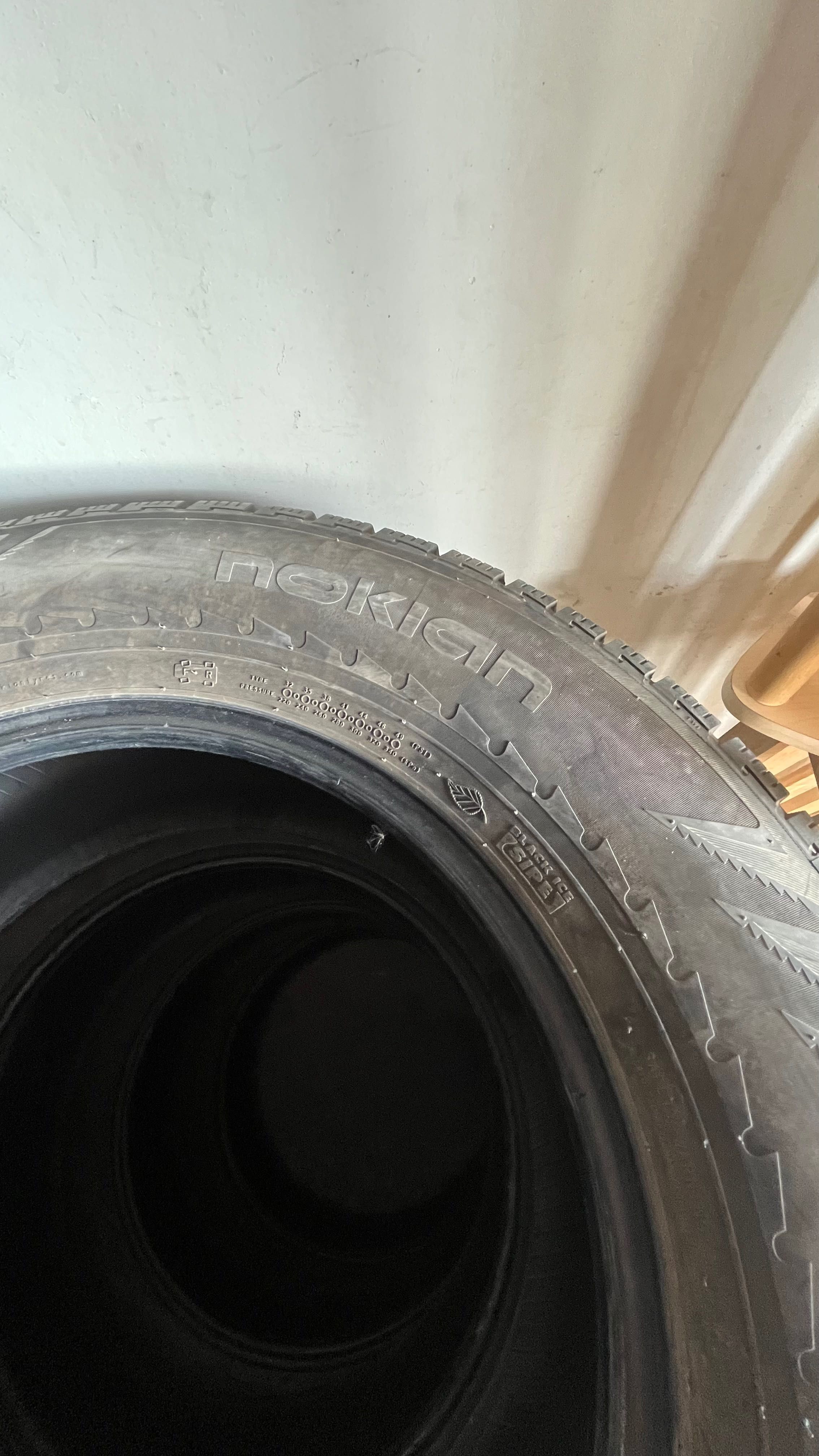 Продам шины, балоны nokian hakkapeliitta sport utility