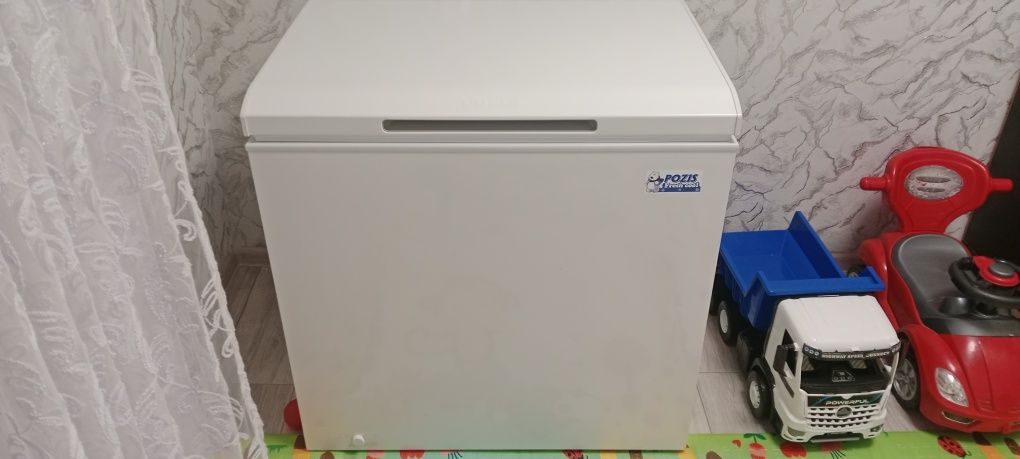 Продам морозильную камеру
