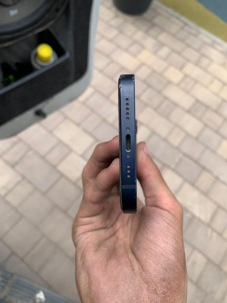 Iphone 12 В хорошем состояний