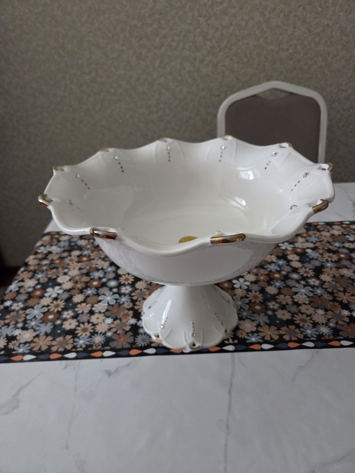 Фруктовница, тортовница, холодница