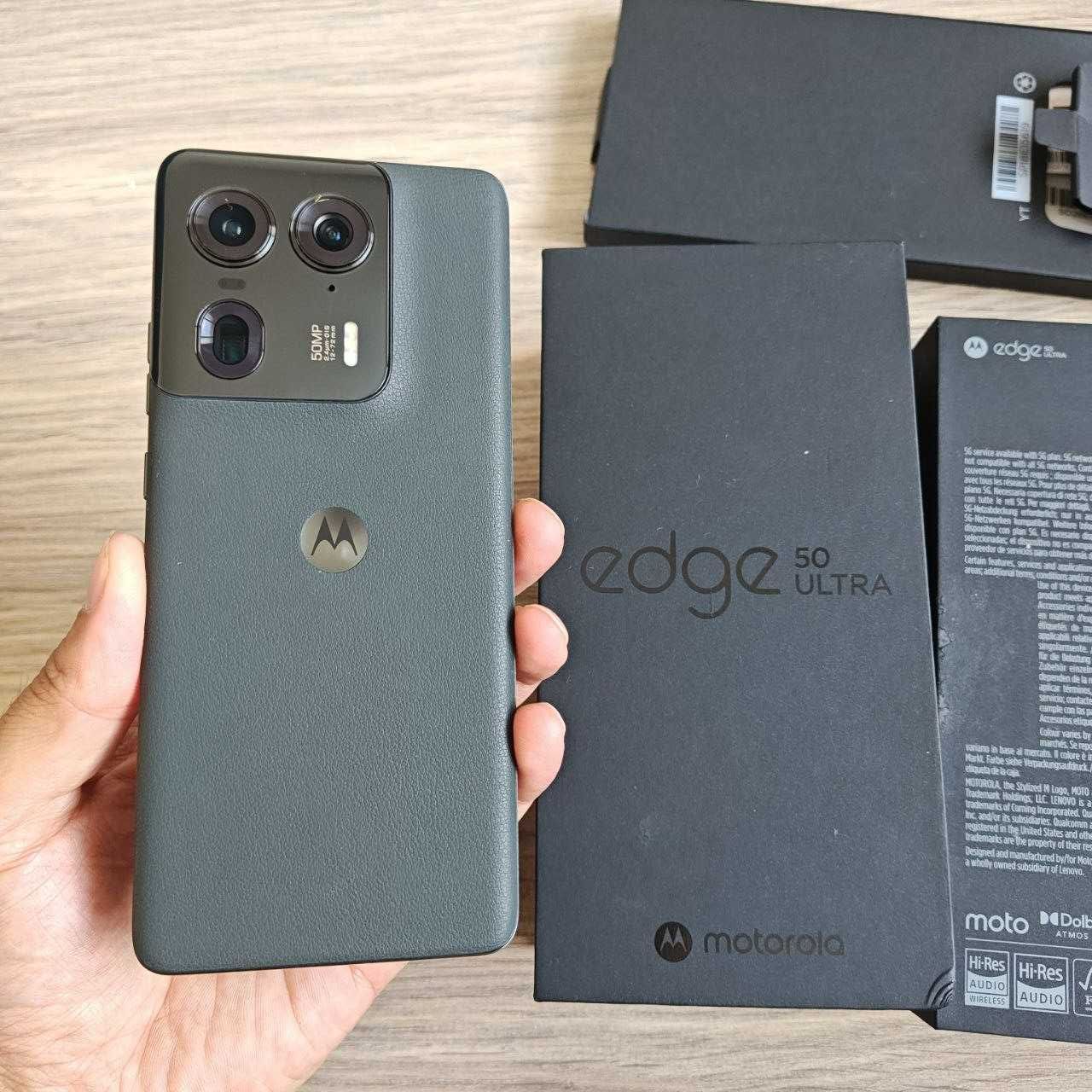 1TB МОЩЬ Смартфон Motorola Edge 50 Ultra 5G, 2-SIM, Snapdragon 8s Gen3