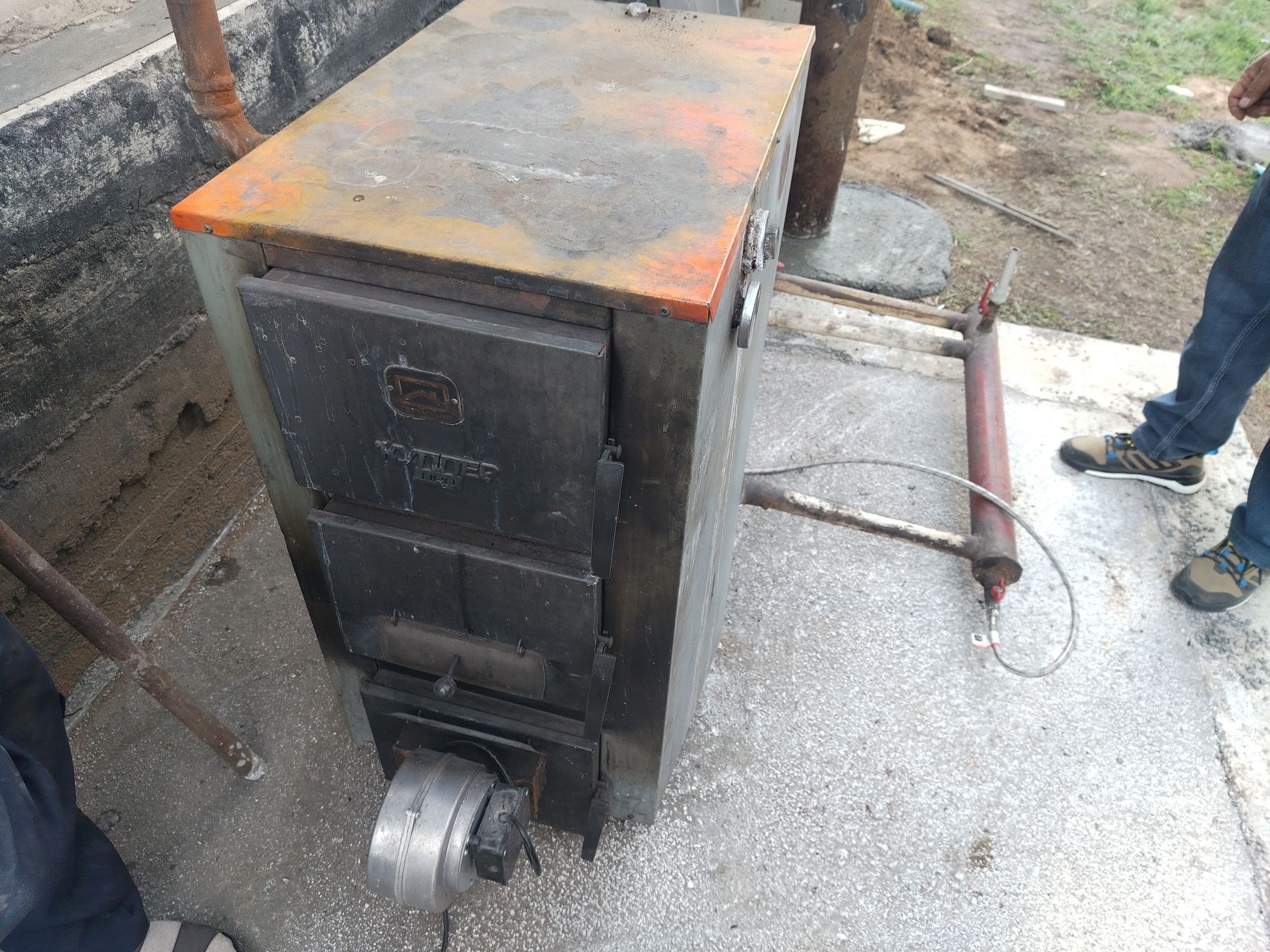 печ сатлады  42кв   400квадратқа