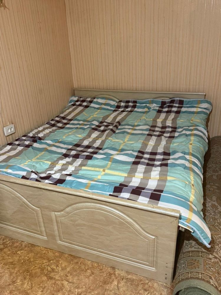 Продается кровать б/у