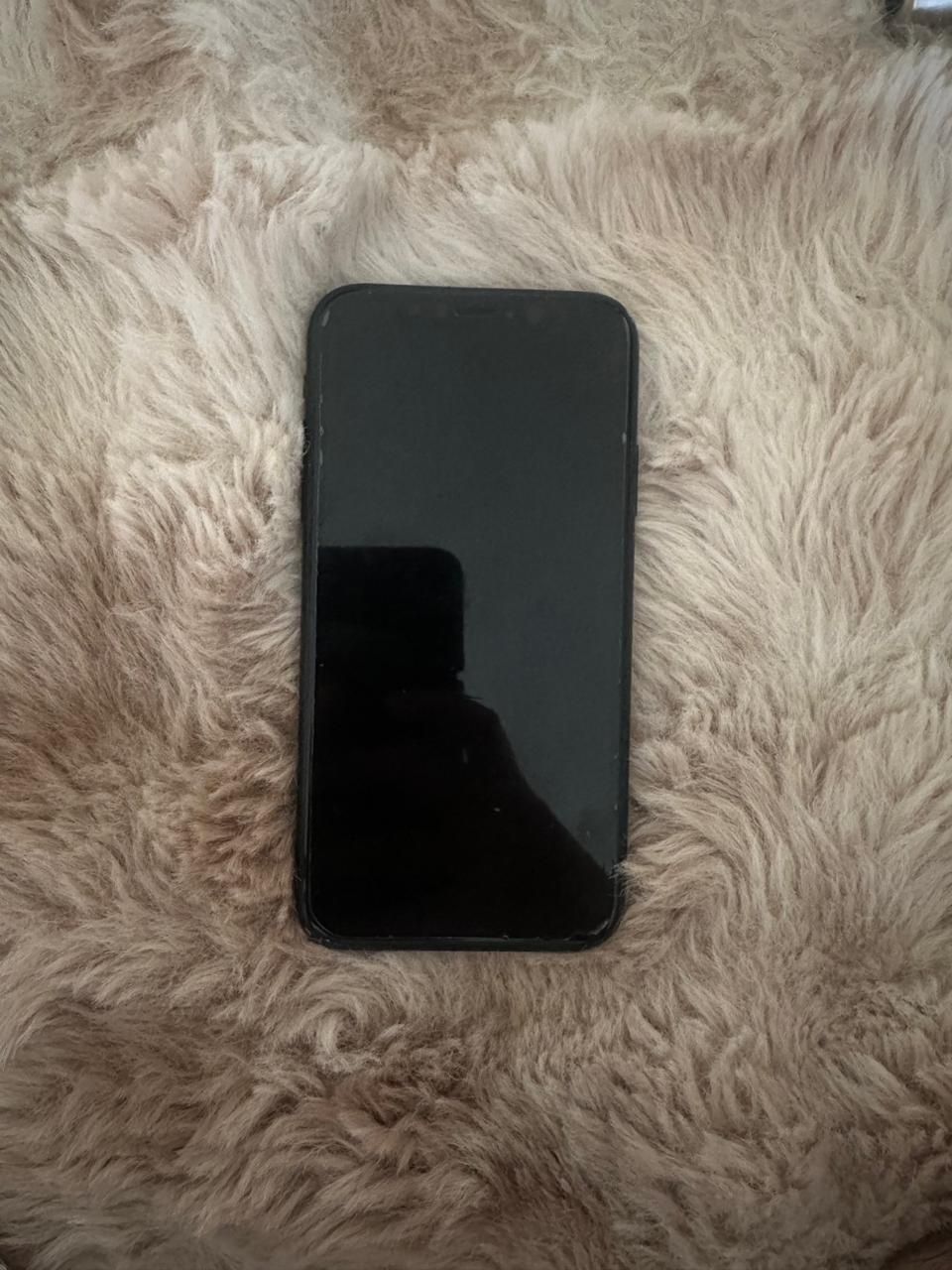 Обменяю 2 Iphone XR 64 x 64