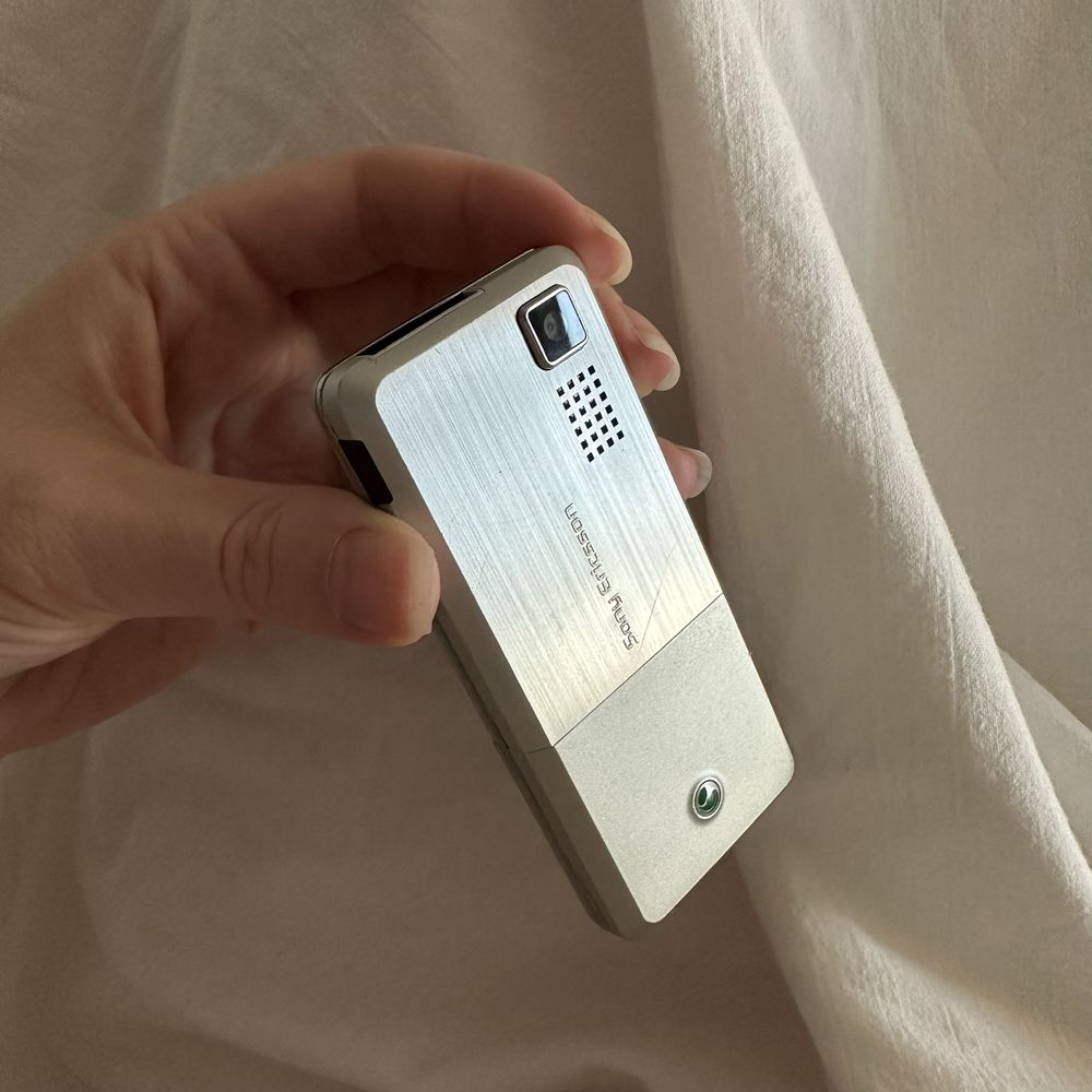 Телефон Sony Ericsson T250і