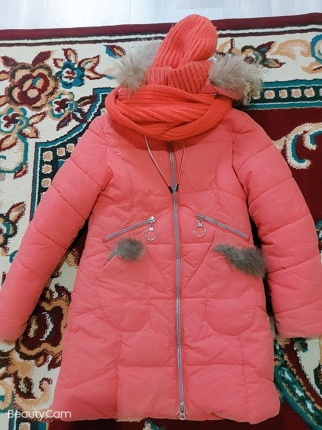 Продам зимнюю куртку 8-9-10лет