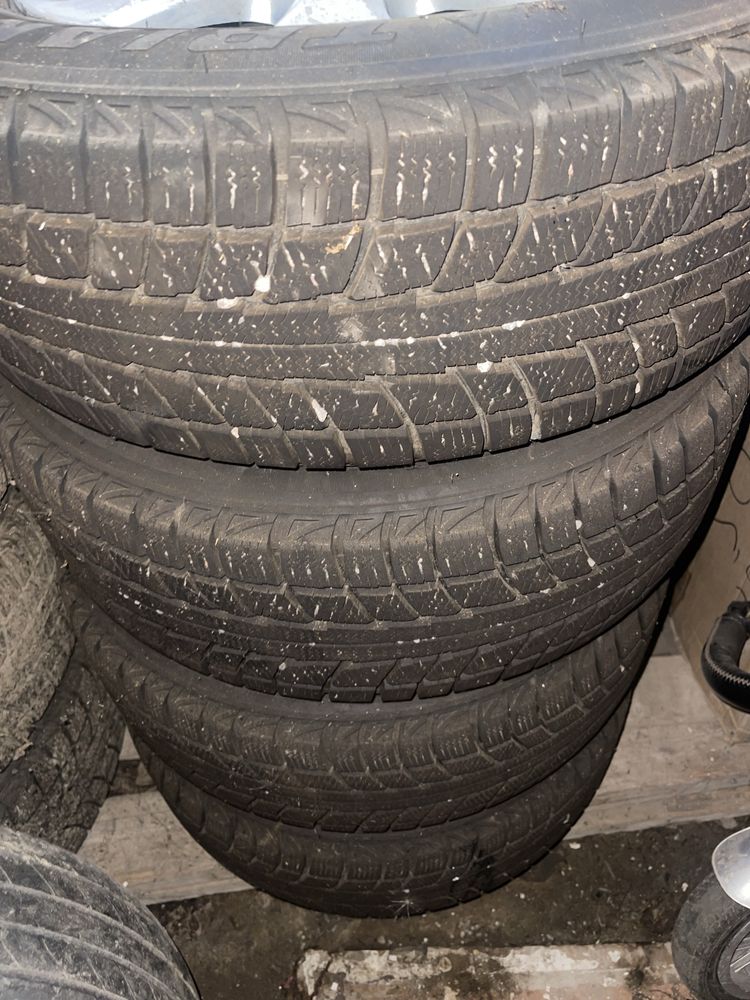 Диски вместе с шинами 215/60/R16 и 225/65/R17