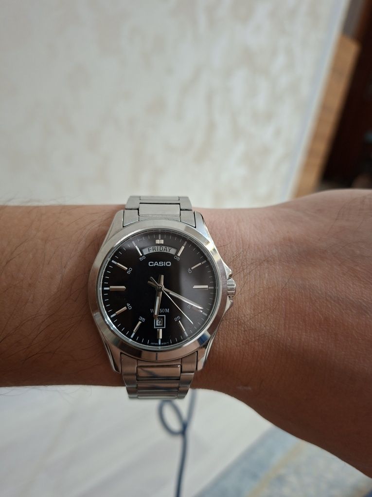 Мужские часы Casio.