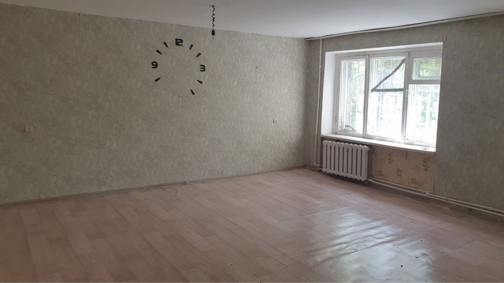 Сдам  3-х комнатную на длительный срок.