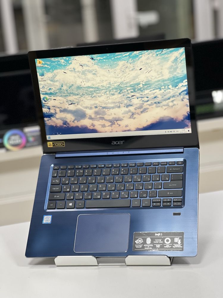 Acer SWIFT | Core i3-7130U | ОЗУ 4Gb | SSD 256Gb