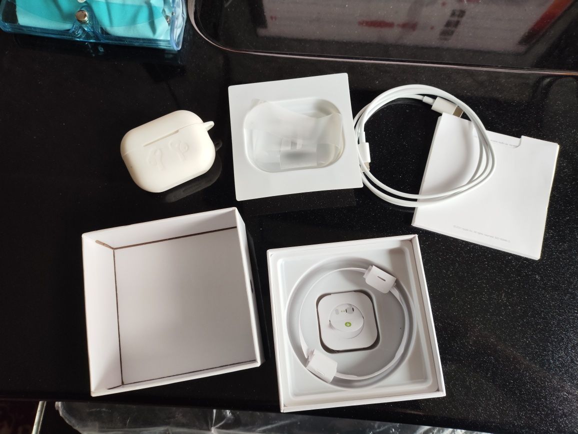 Продам наушники AirPods Pro.