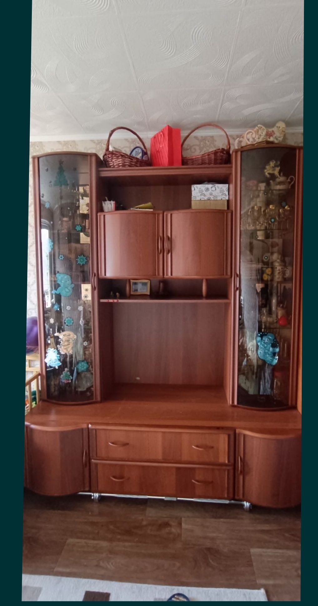 Продам стенку в гостиную