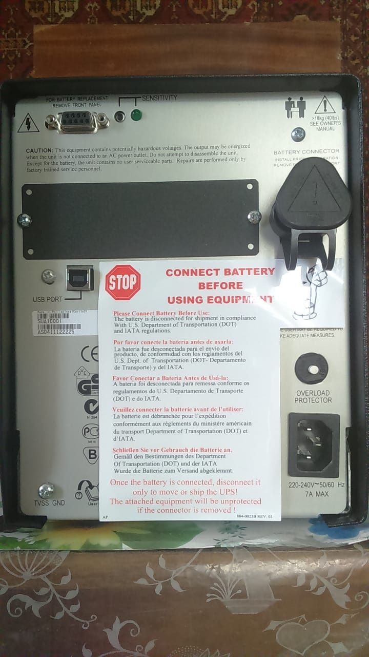 Источник бесперебойного питания ИБП APC Smart UPS 1000 новый в упаковк