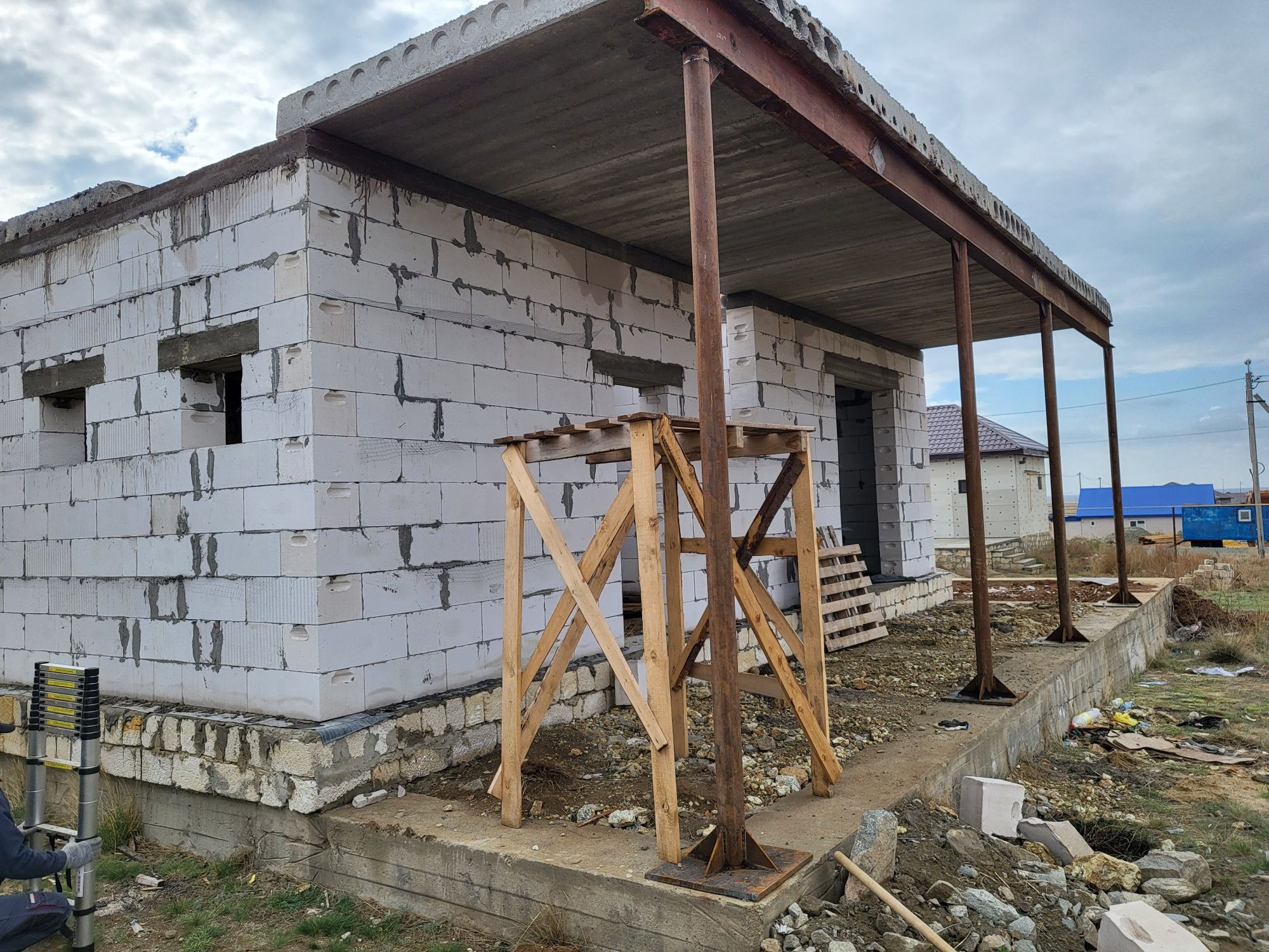 Продам недостроенный дом