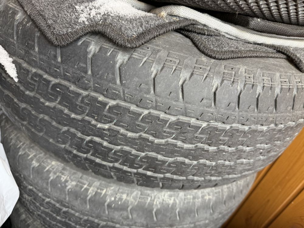 Продам шины Bridgestone 265/65/R17