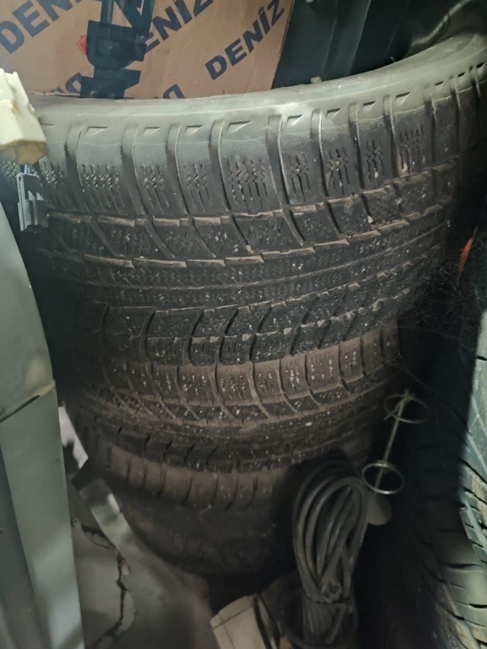 Продам резину зимнию