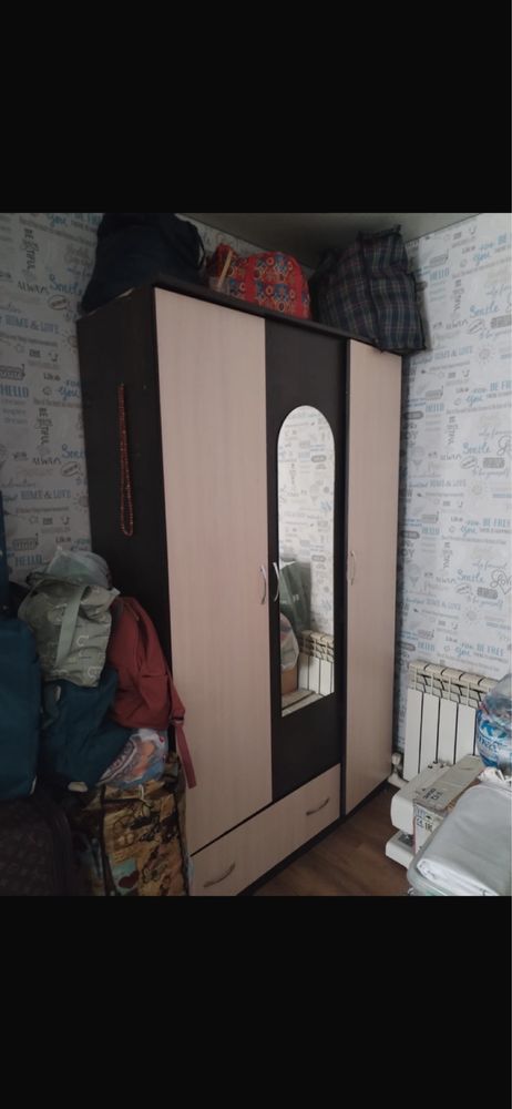 Продам шифоньер срочно самовывоз