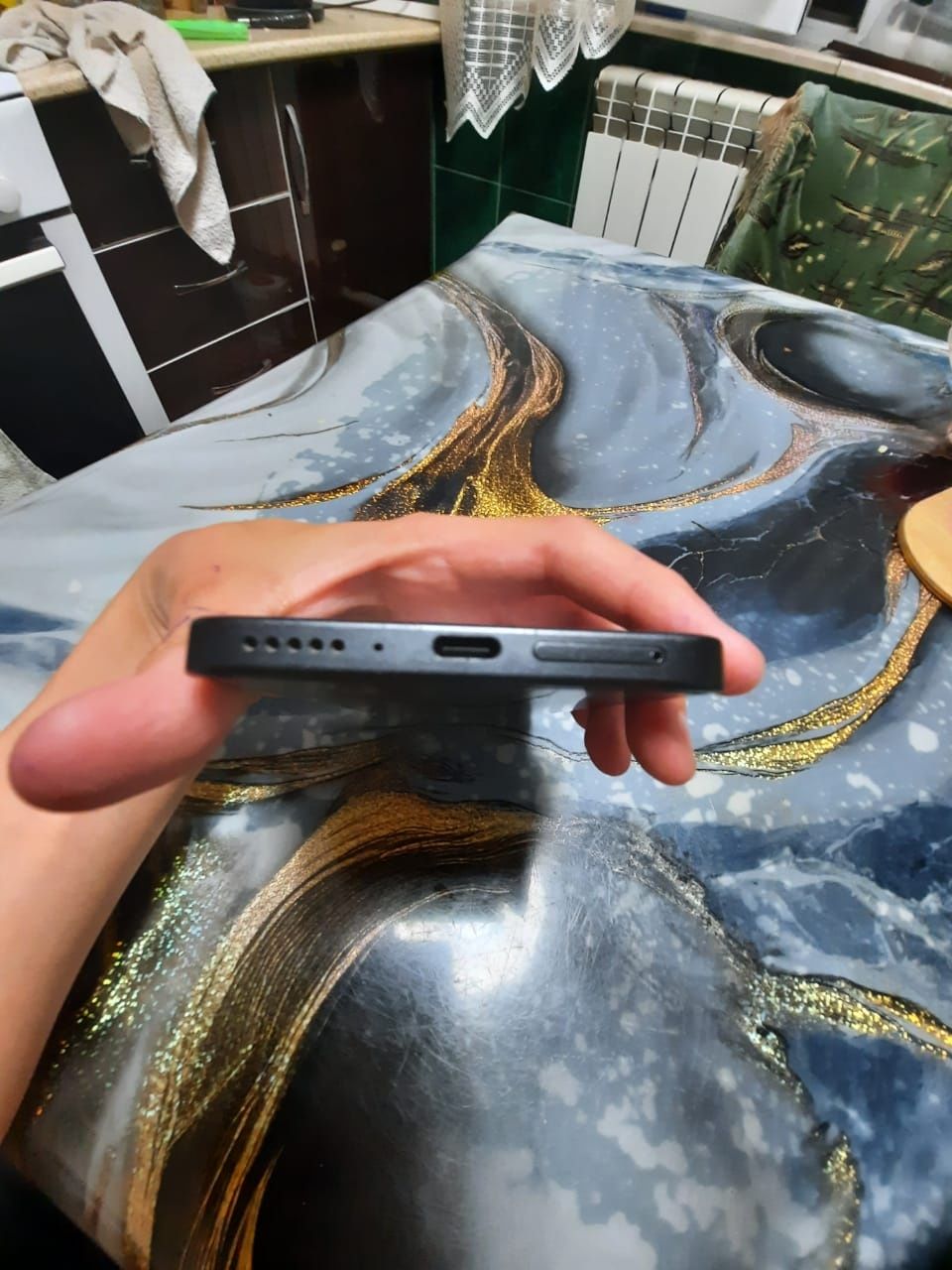 Redmi note 13 256гб почти новый
