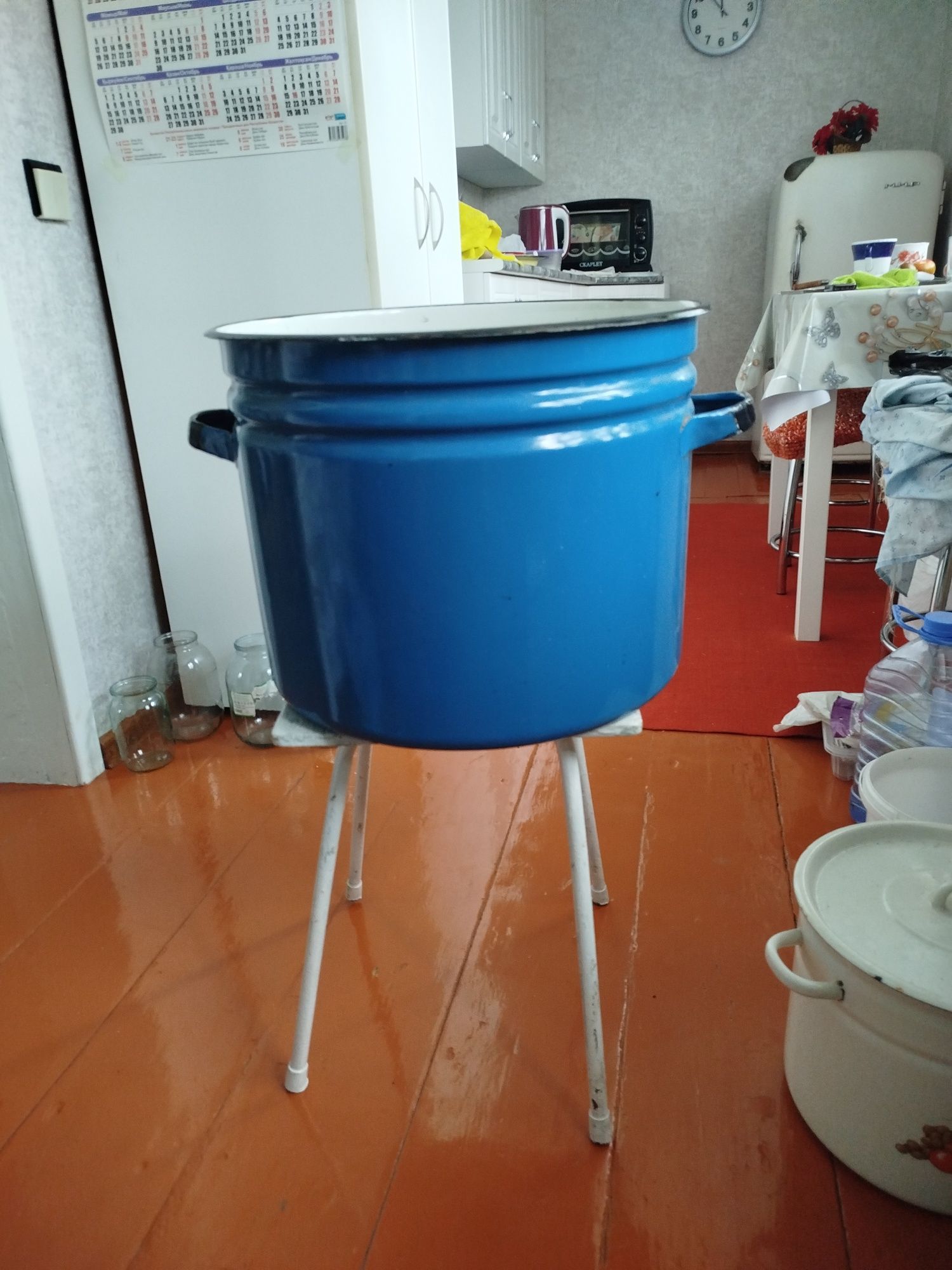 Продам кастрюлю 40 или 50 л.