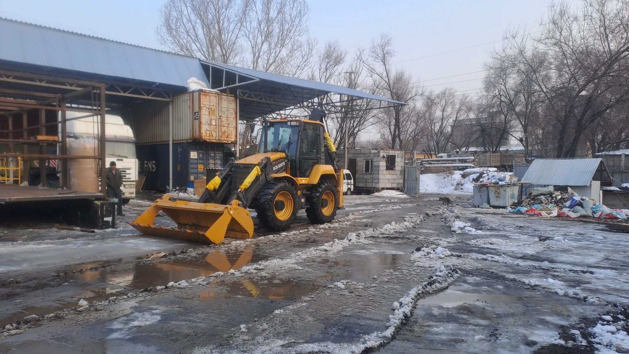 Экскаватор погрузчик