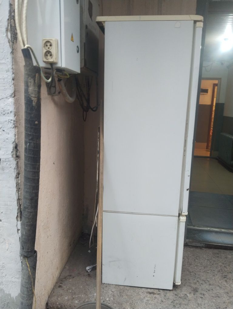 Холодильник продам