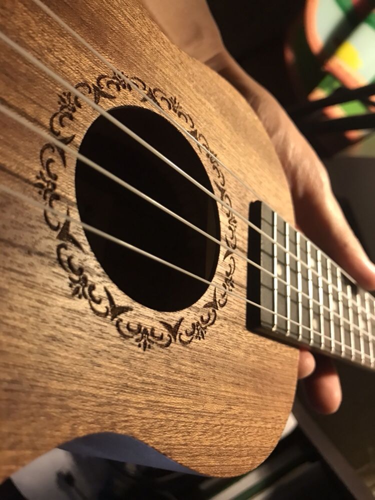 Укулеле сопрано новая (ukulele) + чехол + тюнер