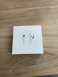 Air pods 4 white