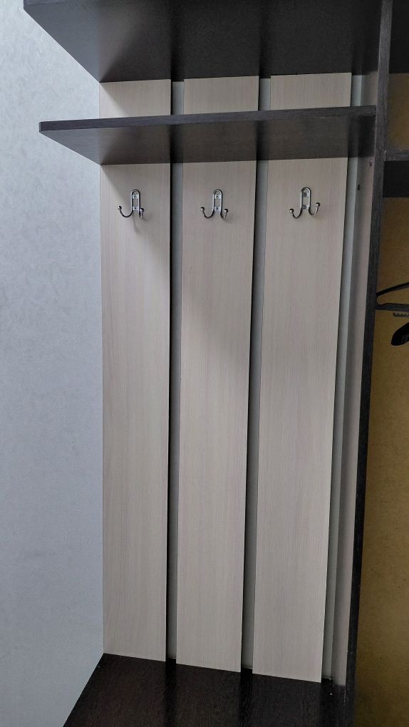 Шкаф для прихожей