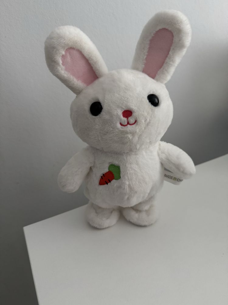 Продается заяц игрушка говорящий