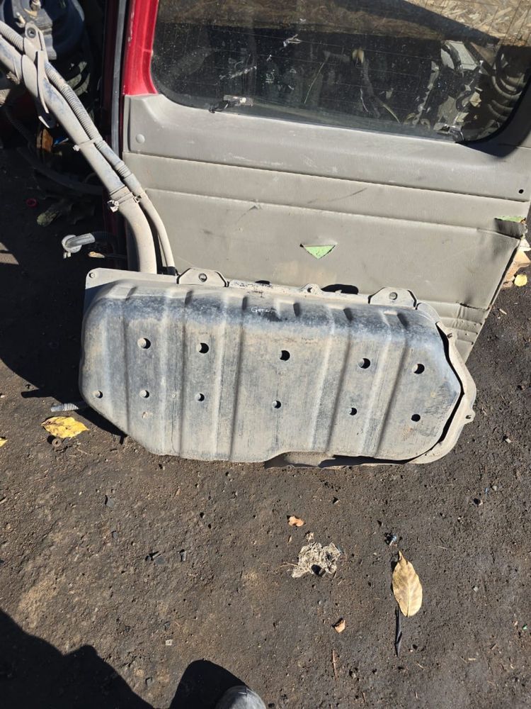 Бензобак топливный бак Хендай Гетз  Hyundai Getz