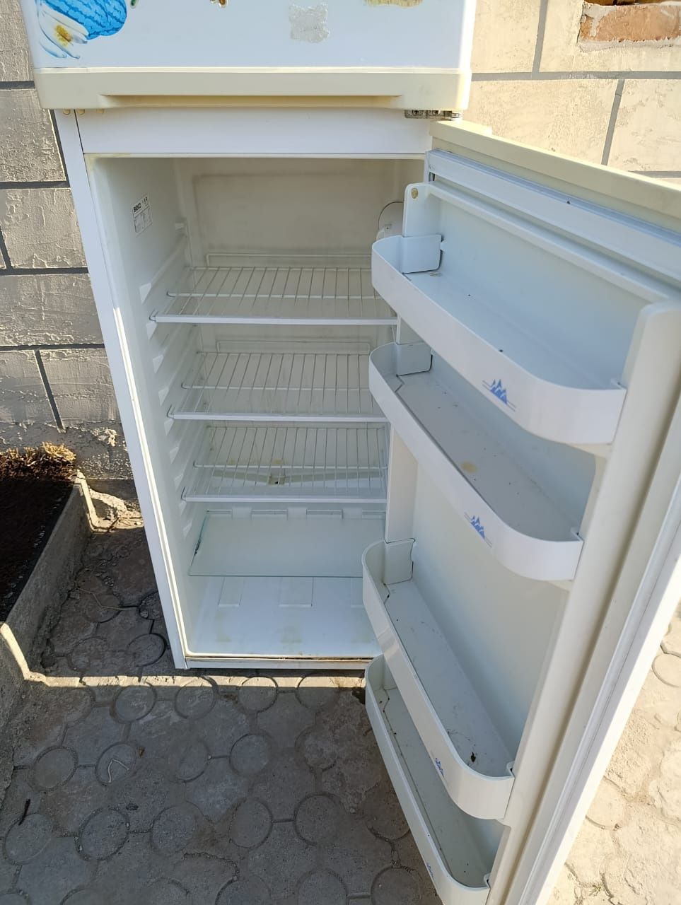 Продам холодильник