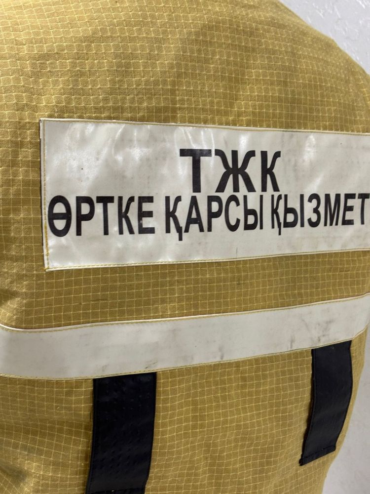 Продам костюм пожарного