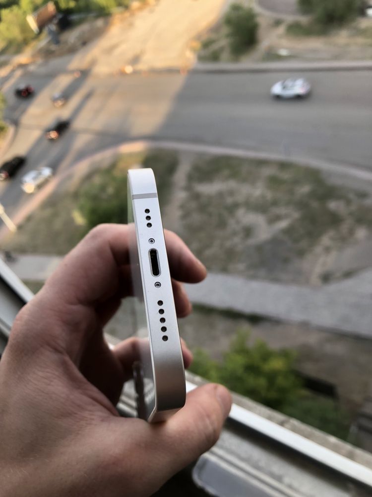 iPhone  13 128гб Новый, без комплекта