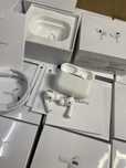 Беспроводной наушник AirPods Pro