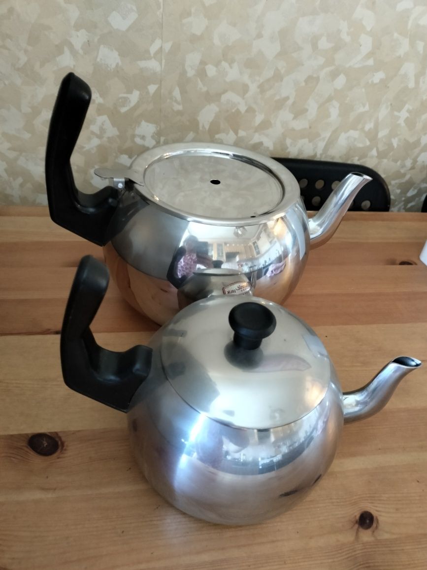 Продам набор чайник и заварочный чайничек