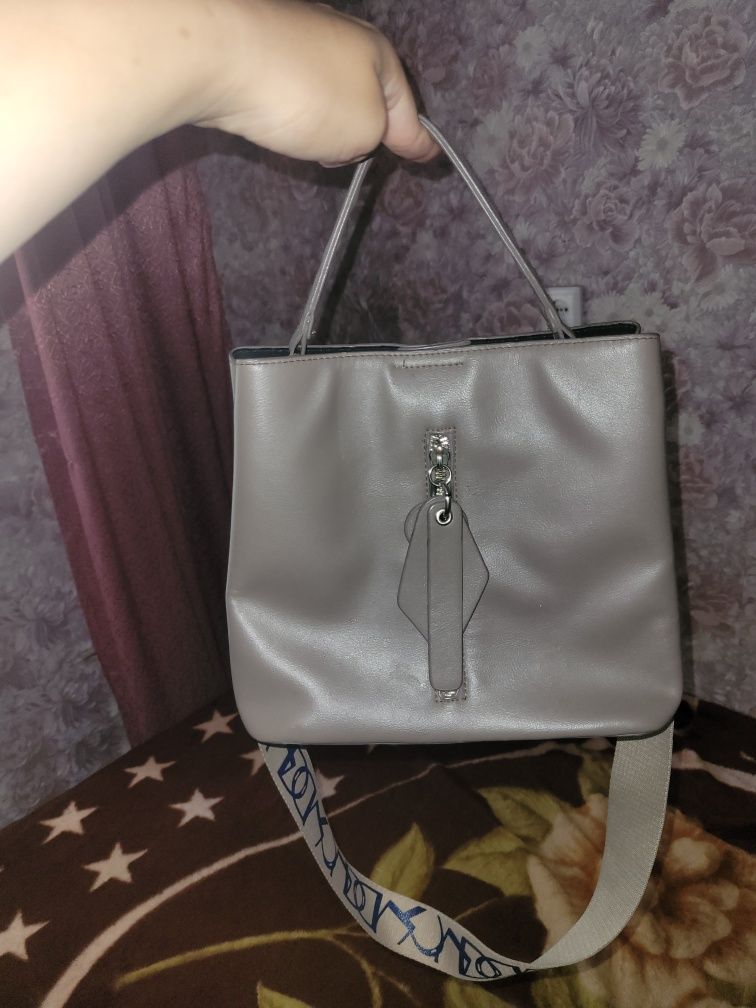 Продам сумки женские