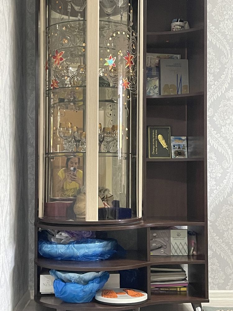 Шкаф для гостиной
