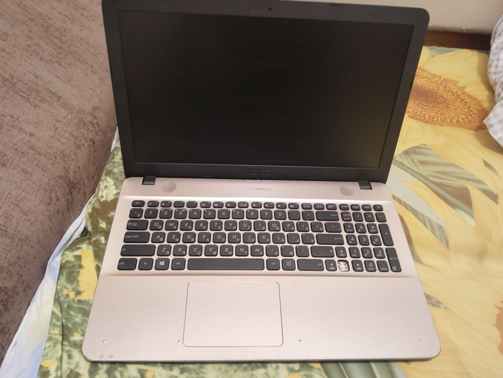 Ноутбук Asus X541U i5 7200U Б/У