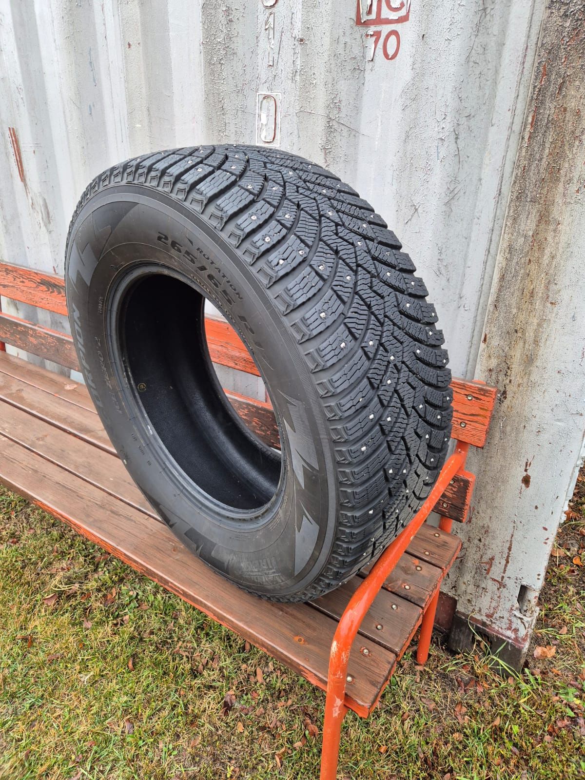 Шины 265/65 R17 Pirelli цена за 1шт.