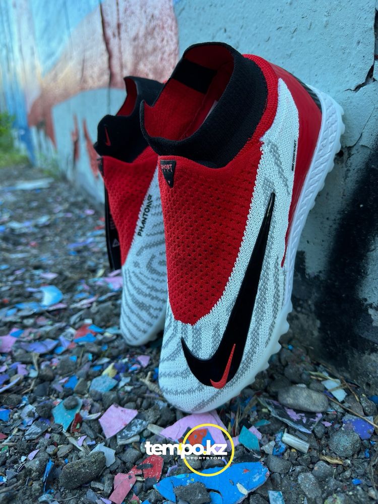 Футбольные бутсы/сороконожки Nike Phantom ELITE GX без шнурков