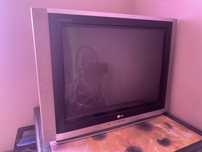 телевозор LG.