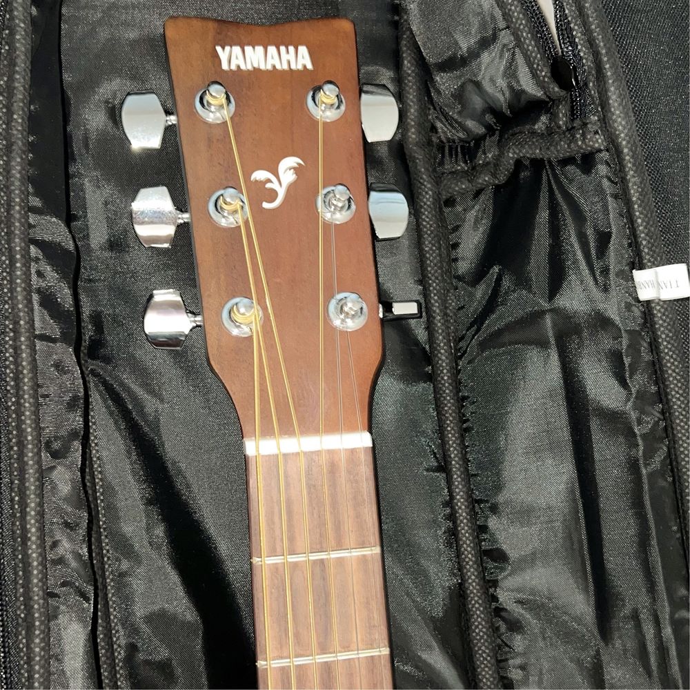 Акустическая гитара Yamaha f310,в идеальном состоянии