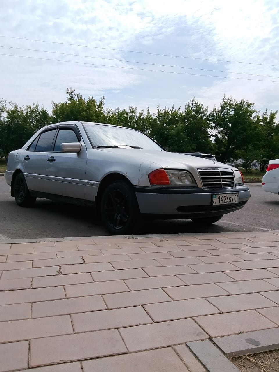Мерседес C180 объём 1,8