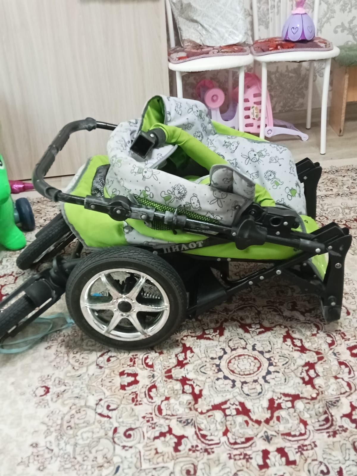 Продам Коляска б/у